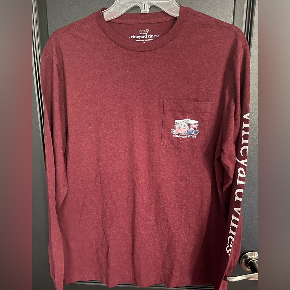 Vineyard Vines Long Sleeve Graphic Pocket Tee Tailgate Crimson Heather Size S
